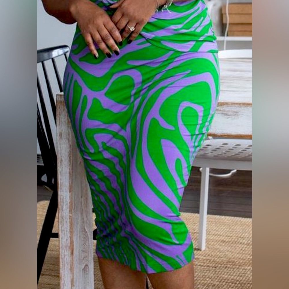 Tropical Tiger Stripped Bodycon Skirt - XL - Brand New - Dressed in Joy